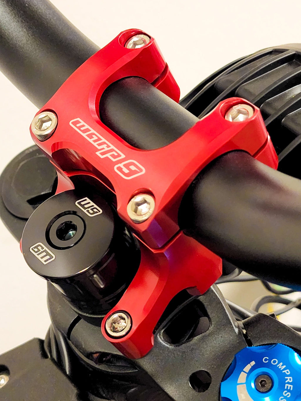 Bar Mount (Collective)