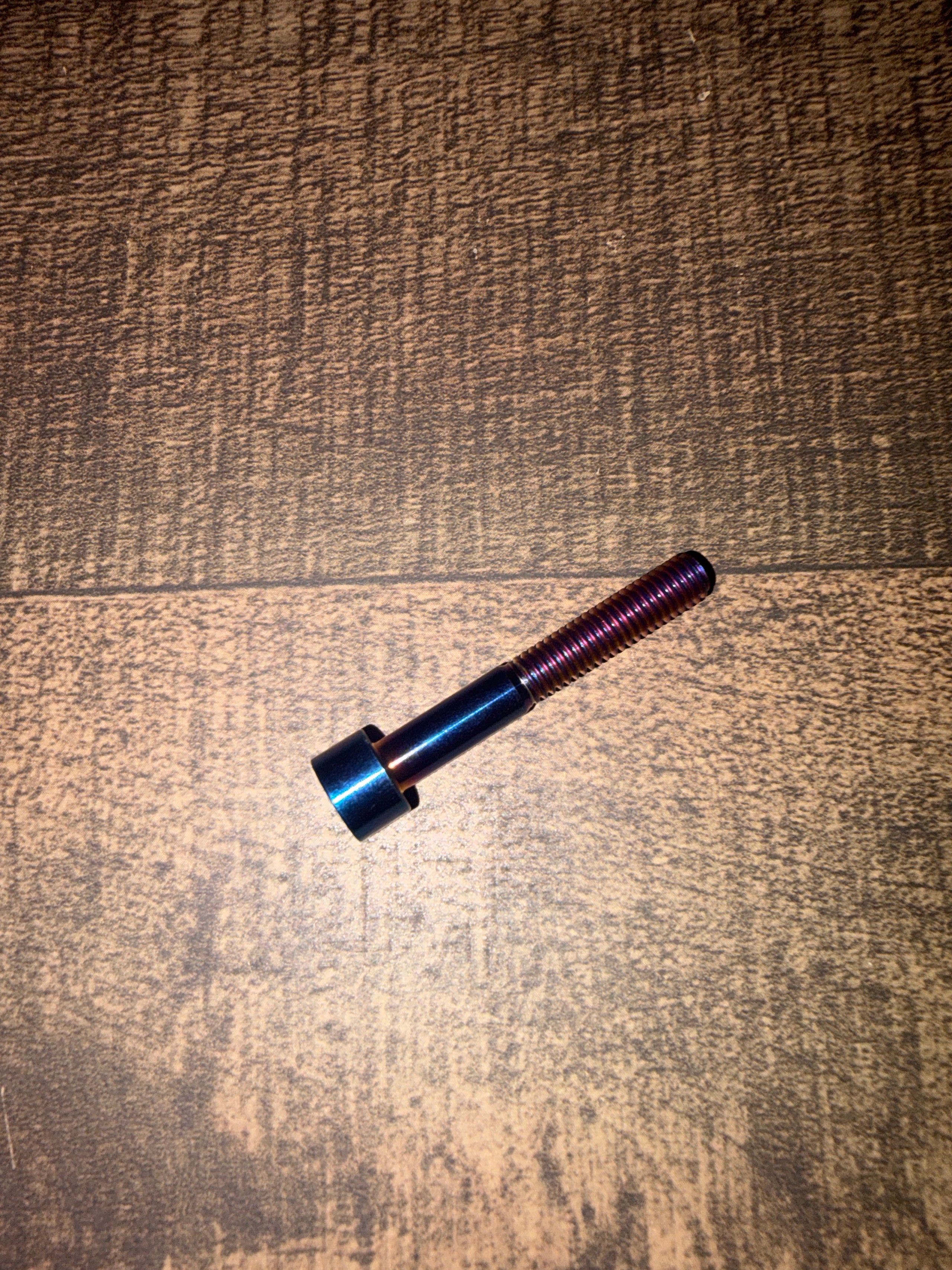 Stem bolt (1)