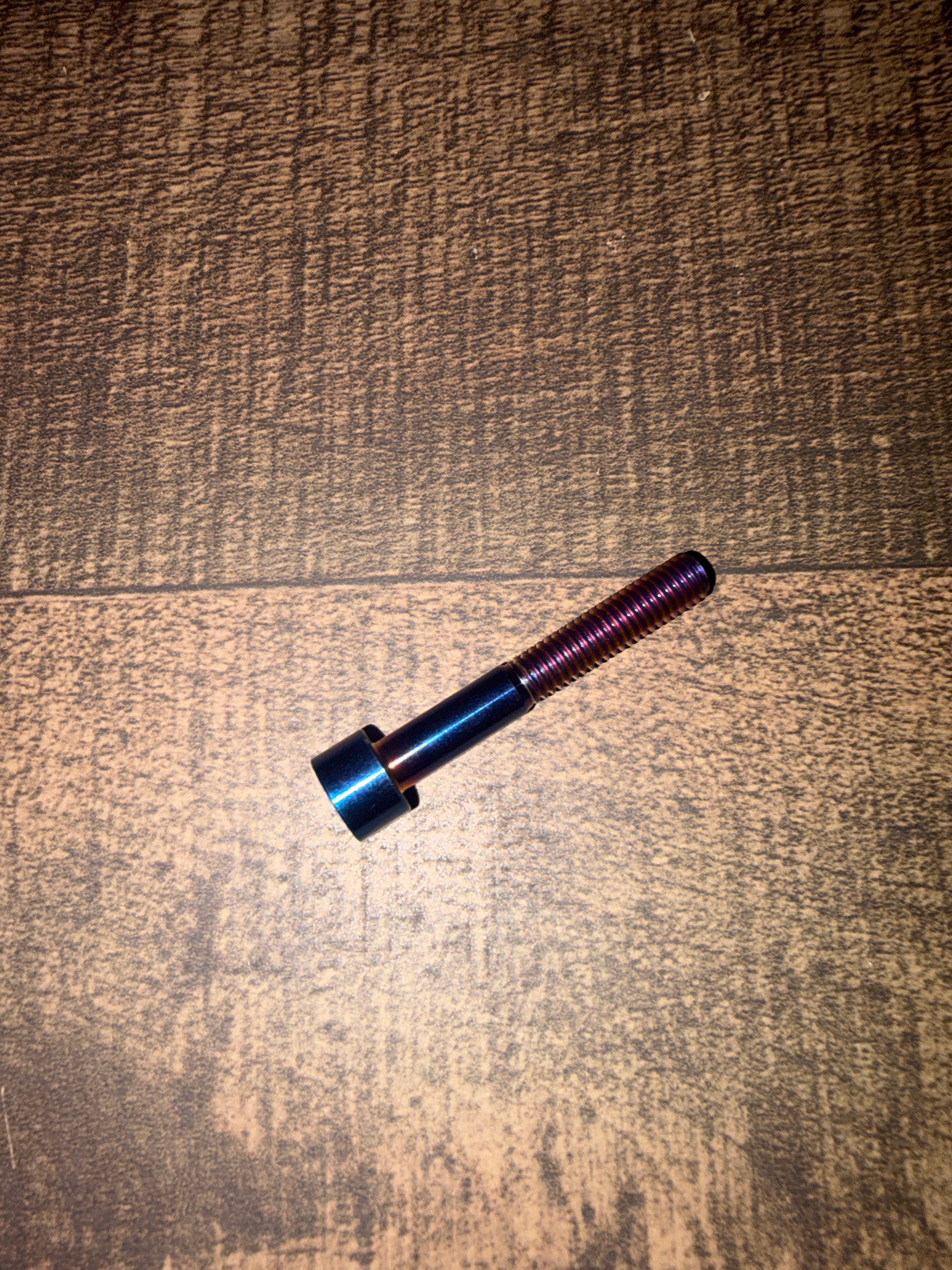 Stem bolt (1)