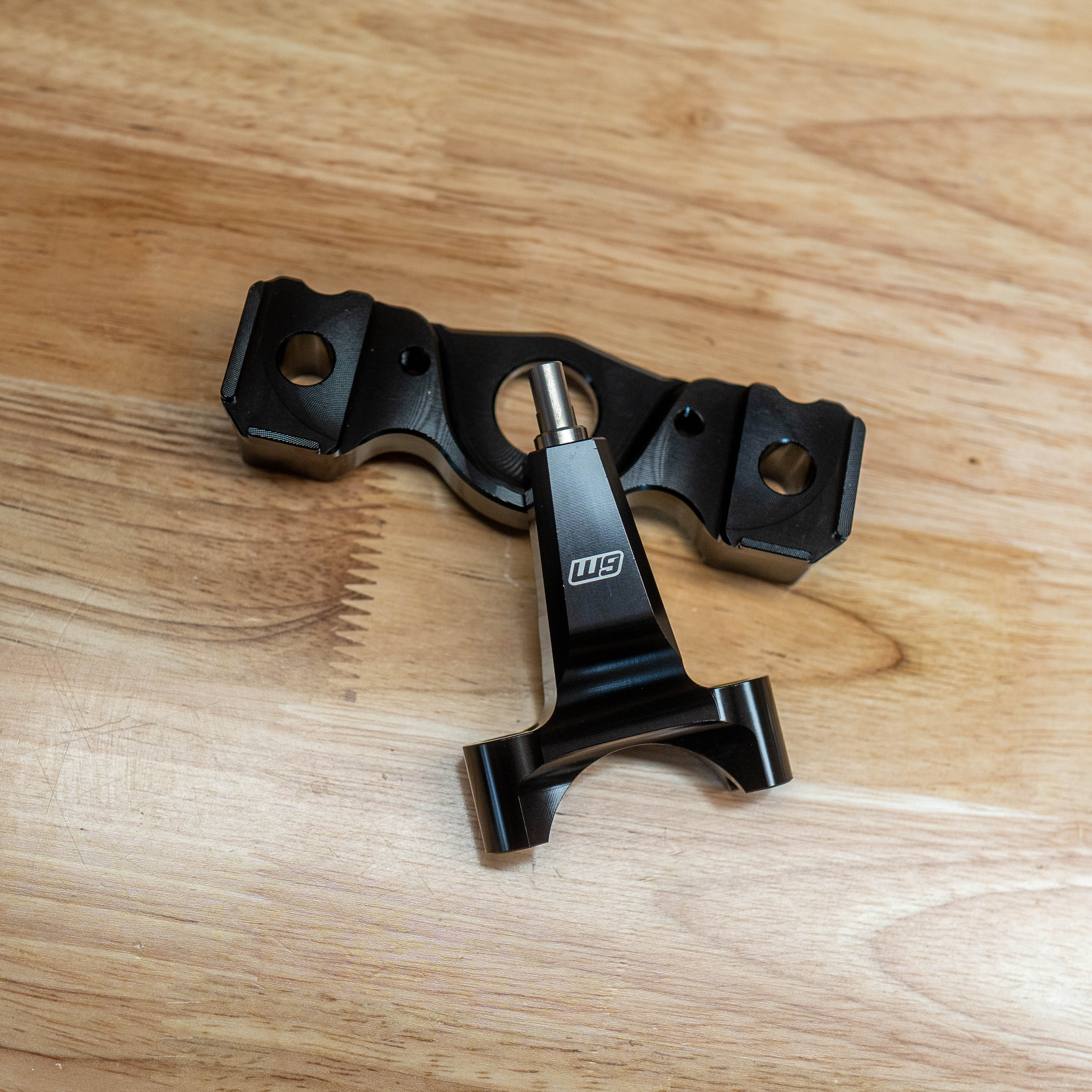 Surron Ultra Bee Stabilizer Mount with Frame Post (Collective)
